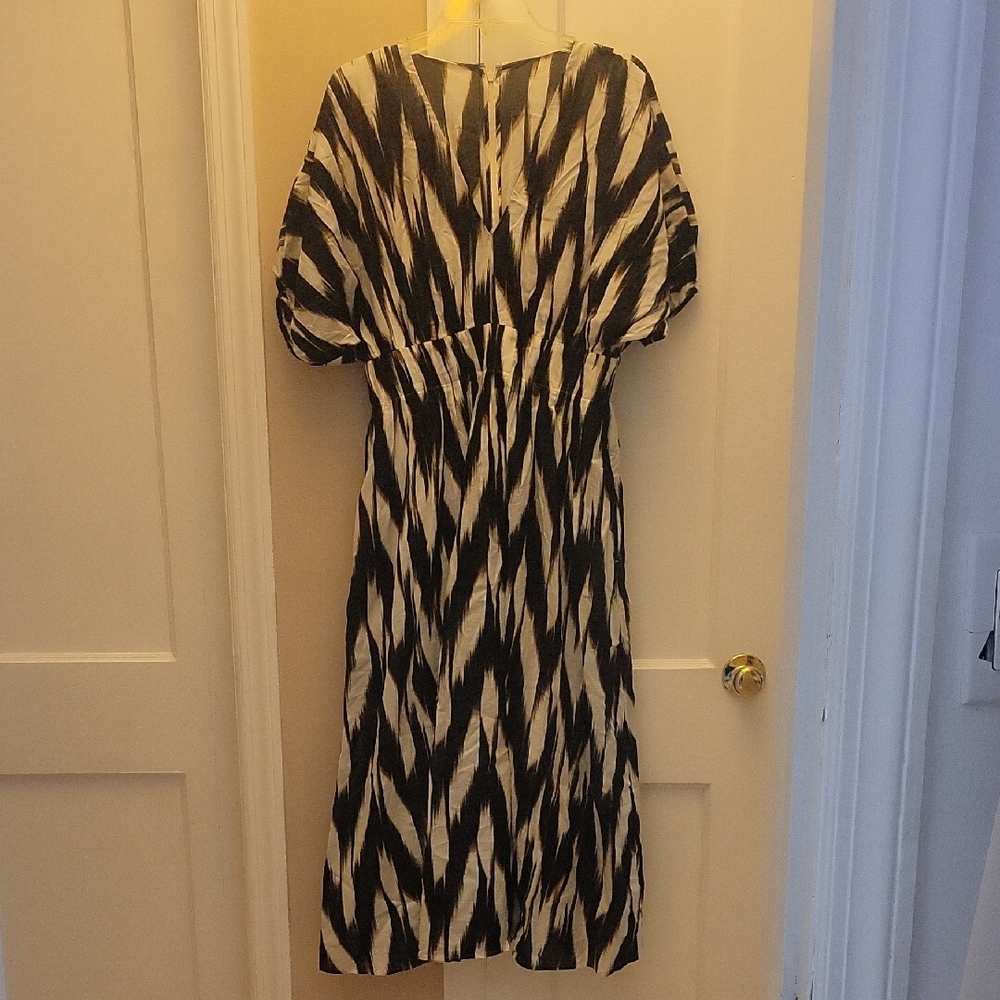 Banana Republic Black and White Dolman Sleeve Maxi Sundress